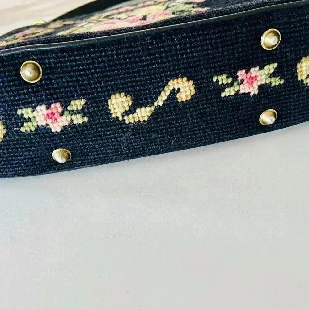 Vintage 1950s Floral  Needlepoint Handbag *HOST PICK* - Picture 4 of 8